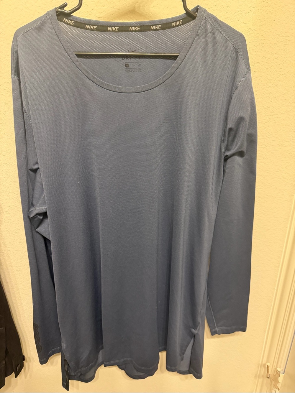 Nike Men's Long-Sleeve Athletic Tee in Slate Blue size XXL